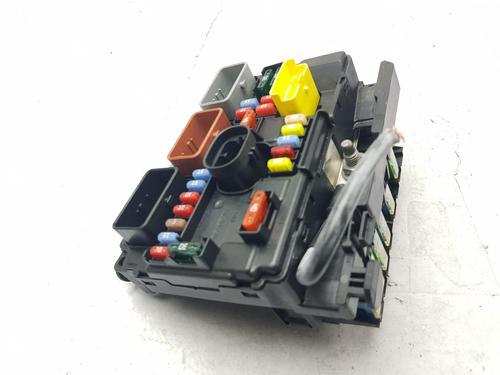 Used Fuse box Fuse box 38088738 38088738