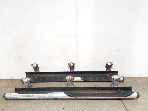 Used Step MITSUBISHI L200 / TRITON (KA_T, KB_T) 2.5 DI-D 4WD (KB4T) (178 hp) 22670009