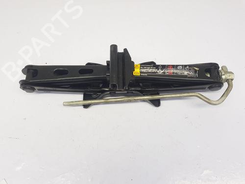 Jack Kit VOLVO V50 (545) D2 31317718