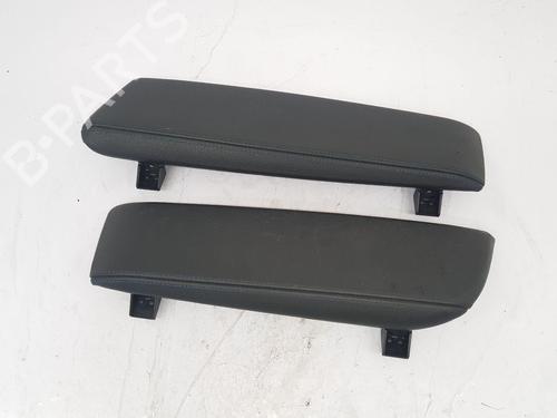 Used Armrest / Center console Armrest / Center console BMW 5 (G30, F90) 530 e Plug-in Hybrid (252 hp) 33559329 33559329
