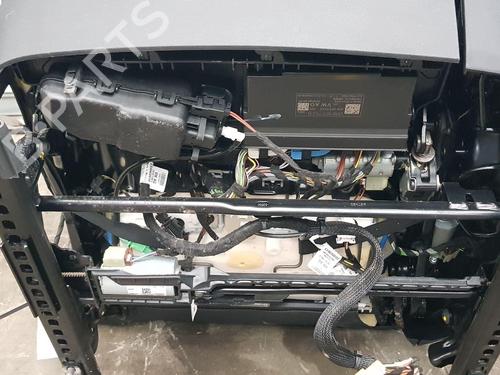 Left front seat VW TOUAREG (CR7, RC8)  | BP32787260C15  - Image 25