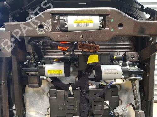 Right front seat MASERATI LEVANTE SUV (M161) 3.0 D Q4 | BP36052138C16  - Image 26