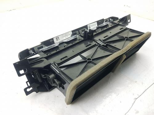 Air vent LAND ROVER RANGE ROVER IV (L405) 3.0 TDV6 4x4 | BP31841775I21