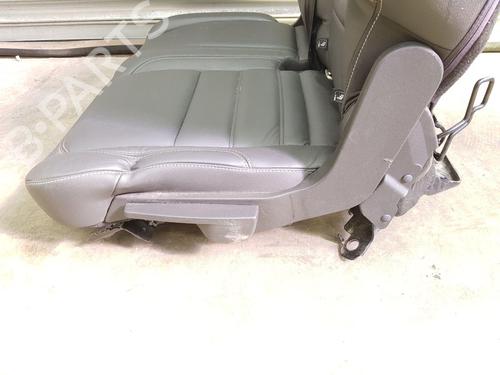 Right front seat FORD KUGA I 2.0 TDCi | BP28684152C16