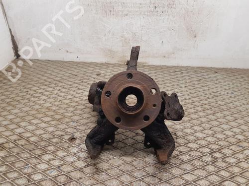Used Left front steering knuckle VW POLO IV (9N_, 9A_) 1.2 (60 hp) 30649899