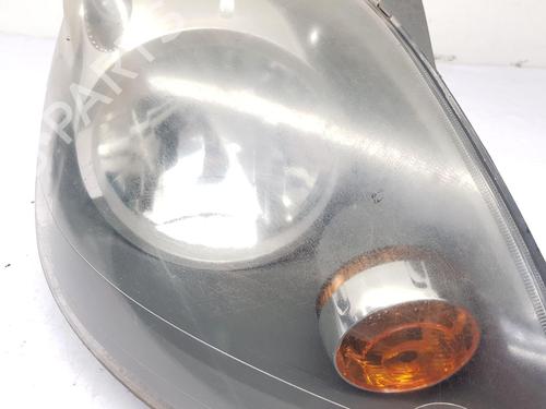 Right headlight FORD FIESTA V (JH_, JD_) 1.25 16V | BP29292647C29 
