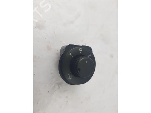 Used Mirror switch Mirror switch SKODA FABIA II Combi (545) 1.4 TDI (80 hp) 39031927 39031927