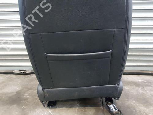 Right front seat MITSUBISHI L200 / TRITON (KA_T, KB_T) 2.5 DI-D 4WD (KB4T) | BP30923983C16