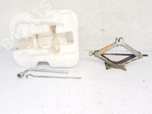 Used Jack Kit NISSAN MICRA IV (K13K, K13KK) 1.2 (80 hp) 25928806