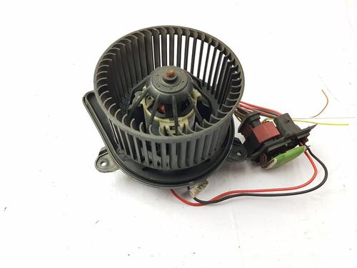 Used Heater blower motor Heater blower motor RENAULT TRAFIC II Van (FL) 2.0 dCi 115 (FL01, FL0U, FL00, FL0H, FL0M) (114 hp) 33219540 33219540
