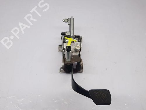 Used Clutch pedal HONDA CR-V III (RE_) 2.2 i-DTEC 4WD (RE6) (150 hp) 30115832