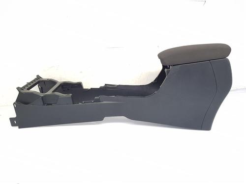 Used Armrest / Center console Armrest / Center console TOYOTA COROLLA Hatchback (_E21_, _EA1_, _EH1_) 1.8 Hybrid (ZWE211, ZWE219) (122 hp) 29549407 29549407