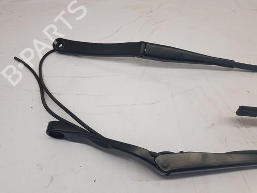 Front windshield wiper arm TESLA MODEL 3 (5YJ3) EV AWD | BP40220395C143 - Image 3