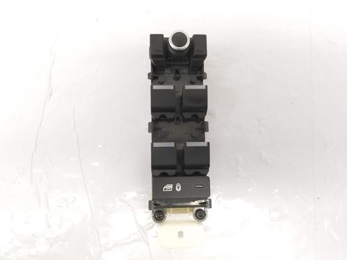 Used Right front window switch Right front window switch 38931277 38931277