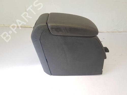 Used Armrest / Center console Armrest / Center console 38701712 38701712