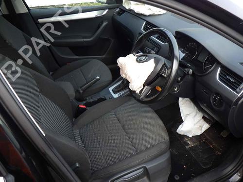 Left front steering knuckle SKODA OCTAVIA III (5E3, NL3, NR3)  | BP23212573M25 