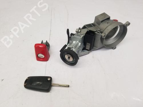Used Ignition barrel Ignition barrel VAUXHALL CORSA Mk III (D) (S07) 1.2 (L08) (80 hp) 40015849 40015849