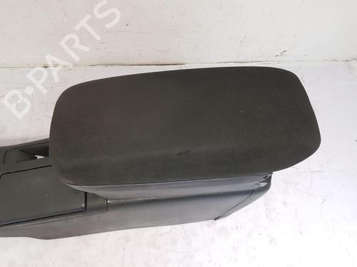 Armrest / Center console TOYOTA AVENSIS (_T25_) 2.0 D-4D (ADT250_, ADT250R) | BP22671873I20 