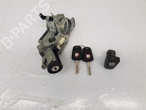 Used Ignition barrel Ignition barrel VAUXHALL ZAFIRA Mk II (B) (A05) 1.6 (105 hp) 33944438 33944438
