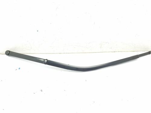 Used Front windshield wiper arm MCLAREN 570S 3.8 (570 hp) 22683779