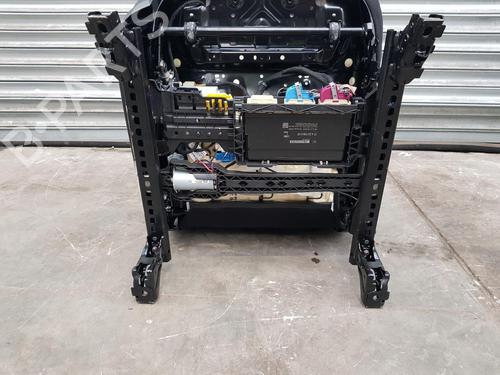 Right front seat MERCEDES-BENZ GLA (H247) GLA 220 d 4-matic (247.715) | BP32846931C16 - Image 25