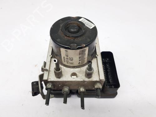 Used ABS pump TOYOTA YARIS (_P9_) 1.0 VVT-i (KSP90_, KSP90R) (69 hp) 28120111