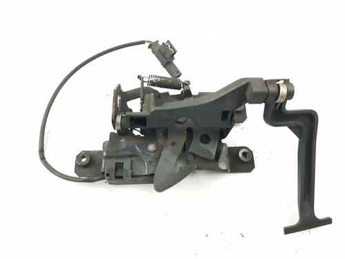Fechadura do capot MERCEDES-BENZ B-CLASS Sports Tourer (W245) B 180 CDI (245.207) (109 hp) 31690991