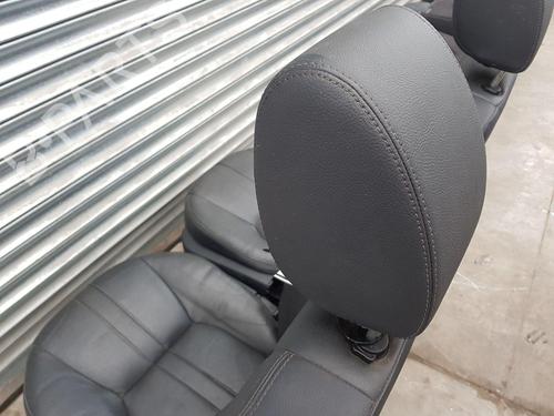 Right front seat LAND ROVER DISCOVERY IV (L319) 3.0 TD 4x4 | BP26915072C16 