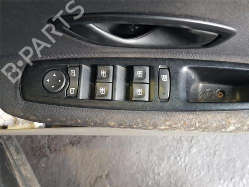 Brugte RENAULT MEGANE III Hatchback (BZ0/1_, B3_) 1.6 16V (BZ0H) 4826094
