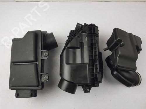 Used Air filter box Air filter box SUBARU IMPREZA Hatchback (GU_) 2.0 e-BOXER Hybrid AWD (GUE) (136 hp) 33944449 33944449