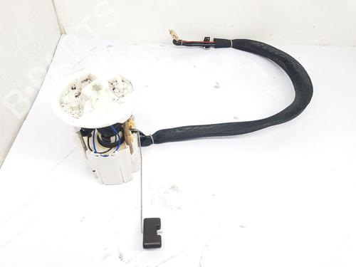 Used Fuel pump VOLVO S60 II (134) D4 (181 hp) 30823235
