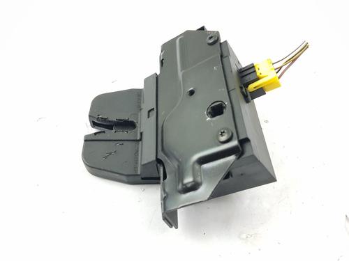 Used Tailgate lock VAUXHALL VECTRA Mk II (C) GTS (Z02) 1.8 (140 hp) 31691005