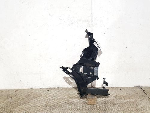 rear-bumper-bracket-land-rover-range-rover-evoque-l551-2018-33186246 main image