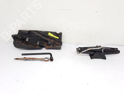 Used Jack Kit PEUGEOT 208 I (CA_, CC_) 1.6 BlueHDi 100 (100 hp) 29839549