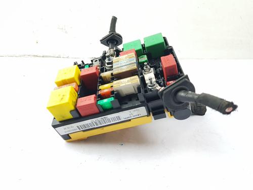Fuse box PEUGEOT 208 I (CA_, CC_) 1.0 VTi | BP29839484E1