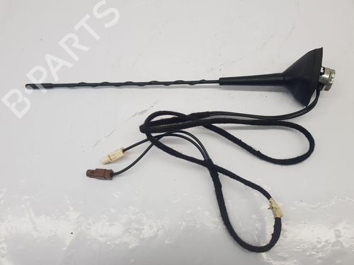 Used Antenna/Base Antenna/Base RENAULT CAPTUR I (J5_, H5_) 0.9 TCe 90 (90 hp) 33677698 33677698