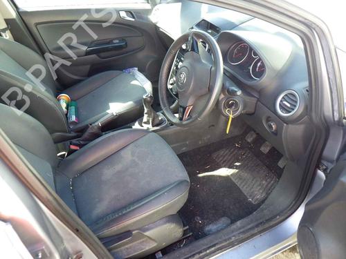 Right front steering knuckle VAUXHALL CORSA Mk III (D) (S07) 1.4 (L08) | BP24810367M26 