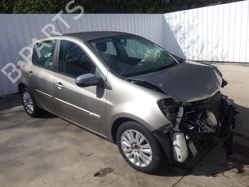 Fuse box RENAULT CLIO III (BR0/1, CR0/1) 1.2 16V (BR02, BR0J, BR11, CR02, CR0J, CR11) | BP28032641E1 