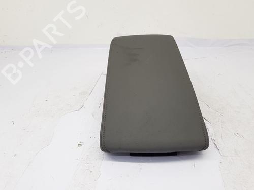 Used Armrest / Center console Armrest / Center console SUBARU IMPREZA Hatchback (GU_) 2.0 e-BOXER Hybrid AWD (GUE) (136 hp) 35996289 35996289