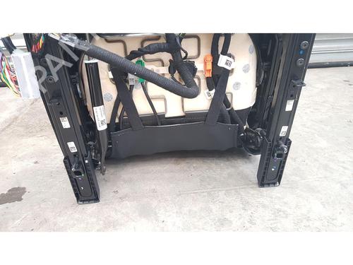 Right front seat TESLA MODEL 3 (5YJ3) EV AWD | BP33329918C16  - Image 18