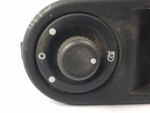 Right front window switch RENAULT CLIO IV (BH_) 1.5 dCi 90 | BP28307753I26 