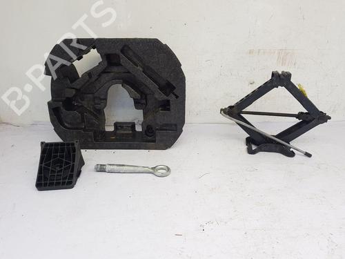 Used Jack Kit JAGUAR XF I (X250) 3.0 D (241 hp) 25838724