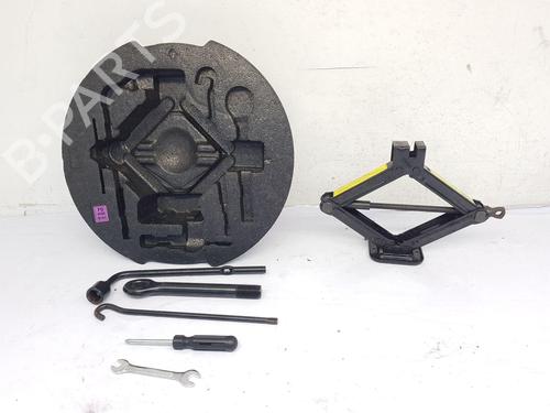 Used Jack Kit HYUNDAI i30 (FD) 1.4 (109 hp) 28137110