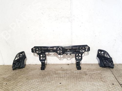 Bakfangerbrakett BMW 1 (F40) 118 i (140 hp) 32275246