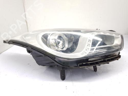 Right headlight HYUNDAI i40 I CW (VF) 1.7 CRDi | BP32275173C29