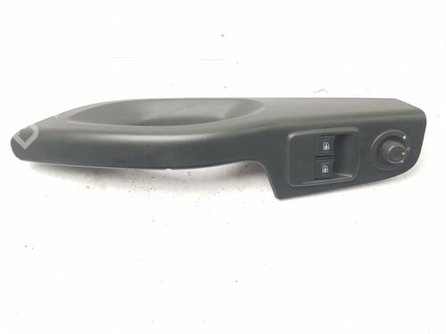 Used Right front window switch Right front window switch RENAULT TRAFIC III Van (FG_) 1.6 dCi 120 (FGMB, FGMC) (120 hp) 33275544 33275544