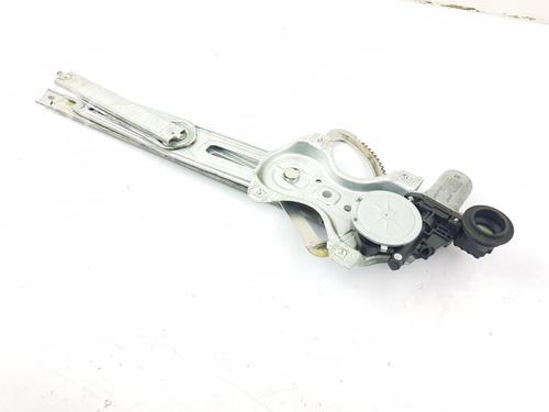 Front left window mechanism TOYOTA YARIS (_P13_) 1.3 (NSP130_, NSP130) | BP28413534C22
