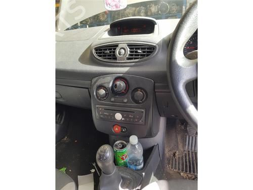 Fuse box RENAULT CLIO III (BR0/1, CR0/1) 1.5 dCi (BR17, CR17) | BP36459751E1 - Image 9