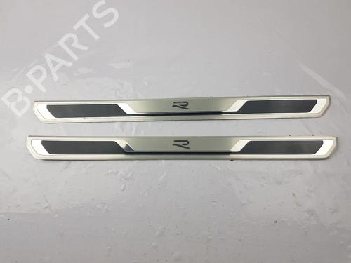 Used Right sideskirt Right sideskirt 38592210 38592210