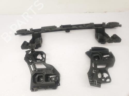 Used Rear bumper bracket BMW 5 (G30, F90) 530 e Plug-in Hybrid (252 hp) 27392388
